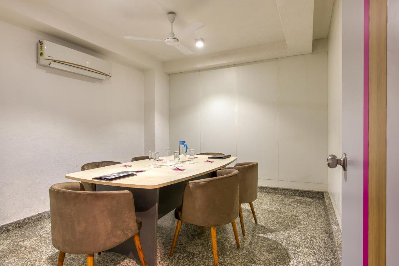 Rosastays Gurugram Sec 31 Gurgaon Exteriör bild